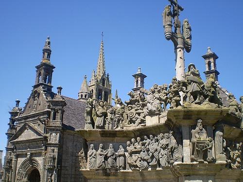 Balade dans le Finistère des enclos paroissiaux