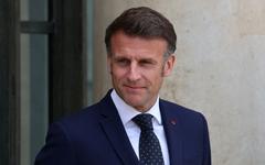 Macron entame sa tournée dans l'océan Indien à Mayotte