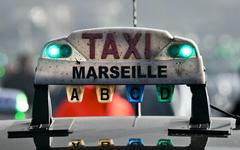Marseille : un VTC fonce sur plusieurs personnes en marge d’une manifestation de taxis