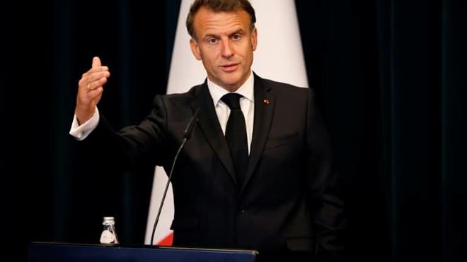 "Ambiance pesante, lourde": Emmanuel Macron "pas du tout content" de la fuite du rapport sur les Frères musulmans