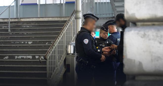 «50% de ce qu’on contrôle, ce sont des mineurs» : drogue, fraude, vols… Immersion avec la police des transports en commun