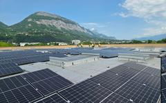 Centre de tri Athanor de La Tronche : 2 900 m² de panneaux photovoltaïques inaugurés par la Métropole