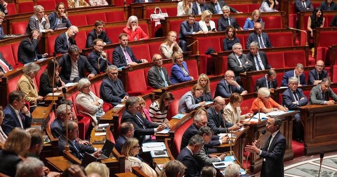 La motion de rejet, nouvelle arme du bloc central pour contrer la gauche à l’Assemblée