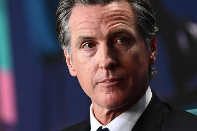 Qui est Gavin Newsom, le gouverneur de Californie engagé dans un bras de fer avec Donald Trump ?