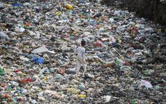 La Malaisie sévit contre les importations de déchets plastiques