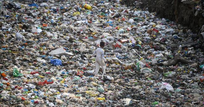 La Malaisie sévit contre les importations de déchets plastiques