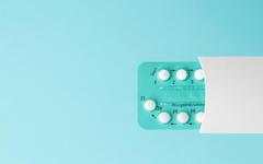 «Vous vous rendez compte de la dinguerie ?» : la pilule contraceptive au cœur d’une polémique sur les réseaux sociaux