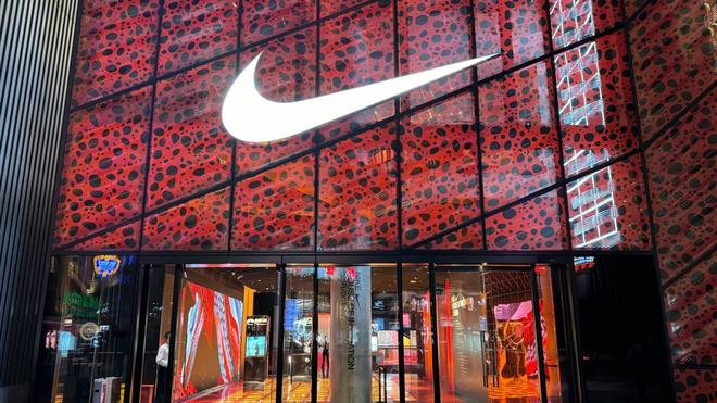 Les salaires mirobolants proposés par Nike pour attirer de nouveaux talents (et écraser la concurrence)