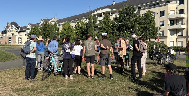 Des militants anti-canal Seine Nord ont suivi le futur tracé à vélo, avant le procès d’un des leurs à Compiègne