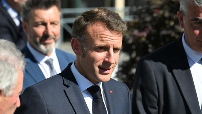 VRAI OU FAUX. Des "figurants" ont-ils été payés par l’Elysée pour "acclamer" Emmanuel Macron sur les Champs-Élysées le 14 juillet ?