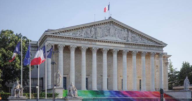 Jours fériés, vacances, élections… La limitation du droit de grève dans les transports lors de certaines périodes votée en commission