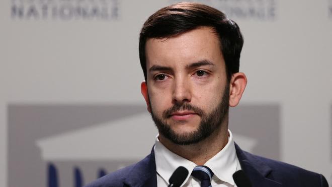 "Expliquer la position de la France": Jean-Philippe Tanguy exhorte Emmanuel Macron à "parler aux Français" sur le Groenland et l'Iran