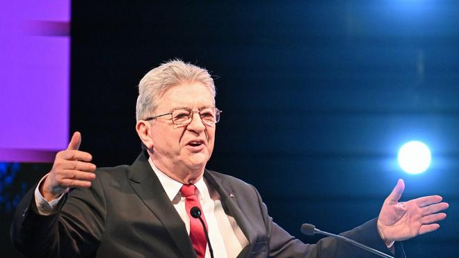 Mort de Quentin à Lyon : "Nous n’avons rien à voir avec cette histoire" affirme Jean-Luc Mélenchon en meeting à Montpellier