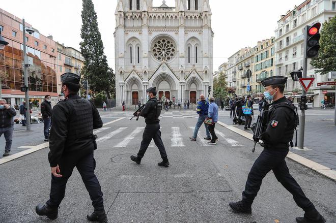 Attentat de la basilique de Nice : le terroriste présumé Brahim A. mis en examen et écroué