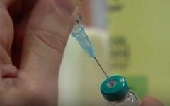 Coronavirus: Les autorités sanitaires britanniques déconseillent d'administrer le vaccin de Pfizer et BioNTech aux personnes ayant eu dans le passé d'"importantes réactions allergiques"