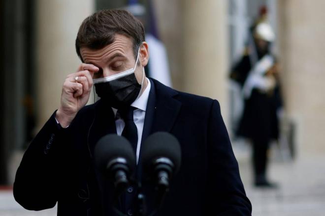 Covid: Macron va "bien" mais avec "une activité ralentie"