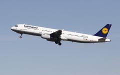 Coronavirus: l'Allemagne va suspendre à minuit ses liaisons aériennes avec le Royaume-Uni
