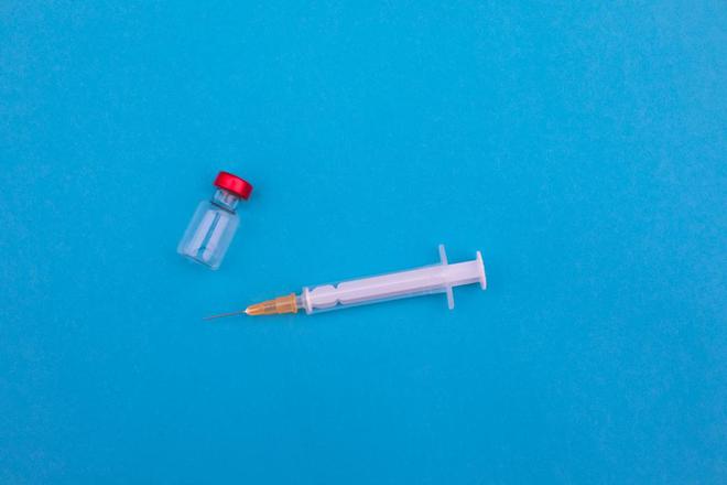 Vaccin contre la Covid-19 : l’Agence Européenne du Médicament donne son feu vert à Pfizer et BioNTech