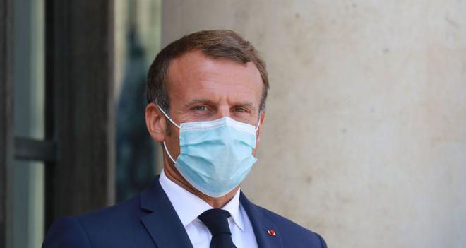Emmanuel Macron n’a plus aucun symptôme du Covid-19, selon l’Élysée