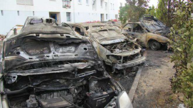 Nouvel an, violences urbaines dans toute la France malgré le couvre-feu : 662 interpellations, 25 policiers et gendarmes blessés, 861 voitures brûlées