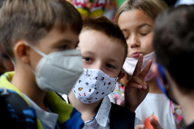 Royaume-Uni : la mutation du coronavirus est-elle plus dangereuse pour les enfants ?