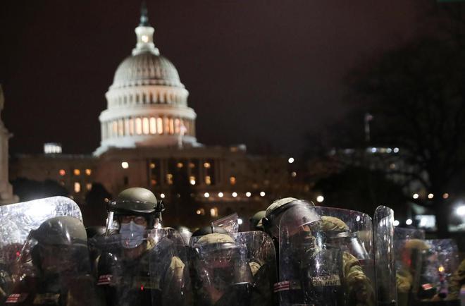 Le jour où la démocratie américaine a tremblé : récit d’une soirée de chaos à Washington