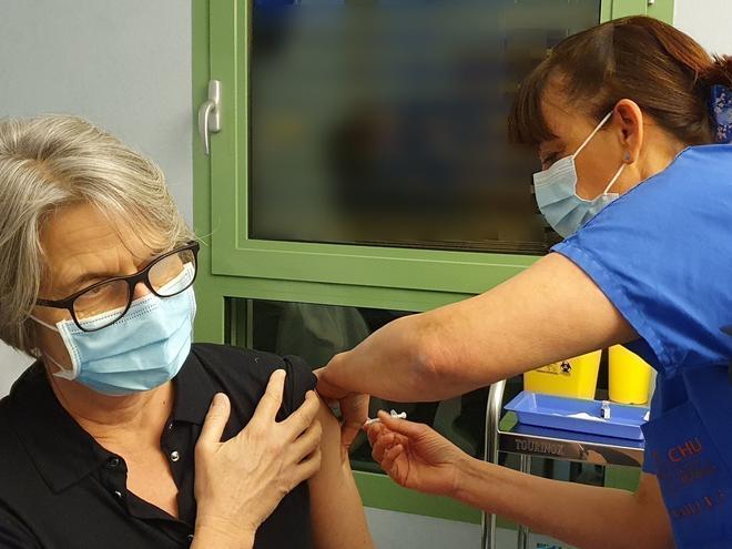 La vaccination contre le Covid-19 démarre en Nouvelle-Aquitaine : objectif 6 500 vaccins faits au 10 janvier