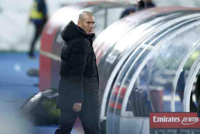 Real Madrid – Zinédine Zidane, testé négatif au Covid-19, sera présent à Osasuna