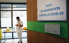 Les soignants de plus de 50 ans vont commencer à être vaccinés mardi dans le Montreuillois