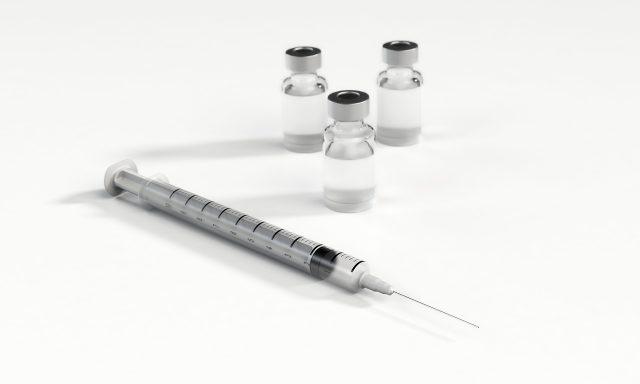 Covid-19 : Les chercheurs s’inquiètent de l’efficacité des vaccins face au variant apparu en Afrique du Sud