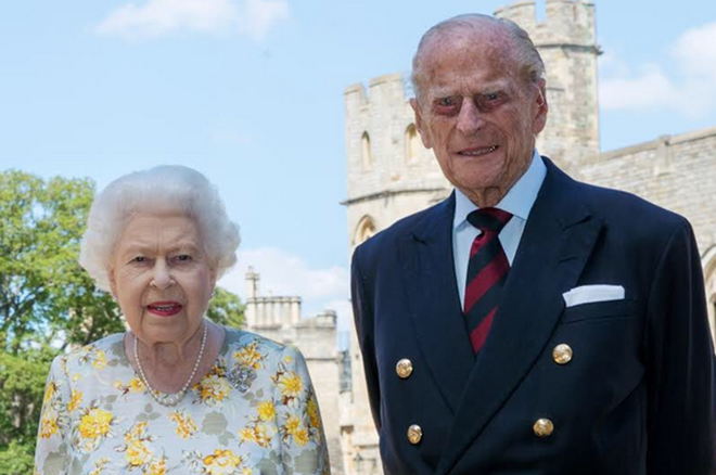 Coronavirus au Royaume-Uni : la reine Elizabeth II et son époux vaccinés