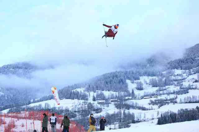 Ski freestyle - CM - Première compétition de 2021 pour Tess Ledeux et Antoine Adelisse en Autriche, en big air
