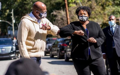 Les démocrates reprennent le Sénat américain