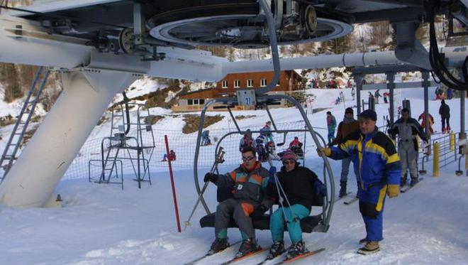 Stations de ski : l'Andorre ouvre timidement, l'Italie repousse encore, la France attend...