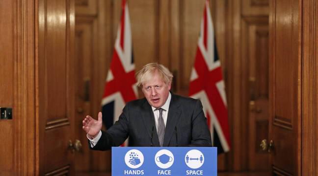 Coronavirus : Boris Johnson envisage de plus fortes restrictions en Angleterre