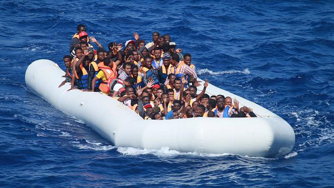Pacte européen sur la migration et l’asile : les médias de grand chemin en campagne pour plus d’immigration