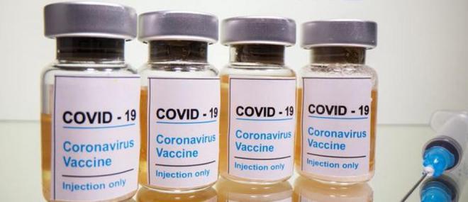 Coronavirus - Désormais officiellement approuvé en France, le vaccin Moderna présente des similitudes avec celui de Pfizer-BioNTech - Vidéo