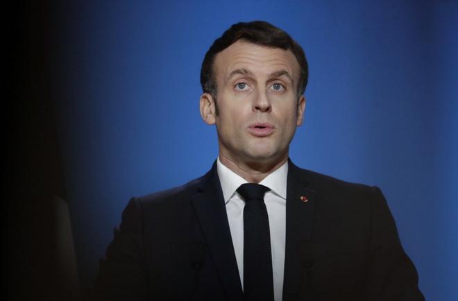 A Jarnac, Emmanuel Macron dans les pas de François Mitterrand