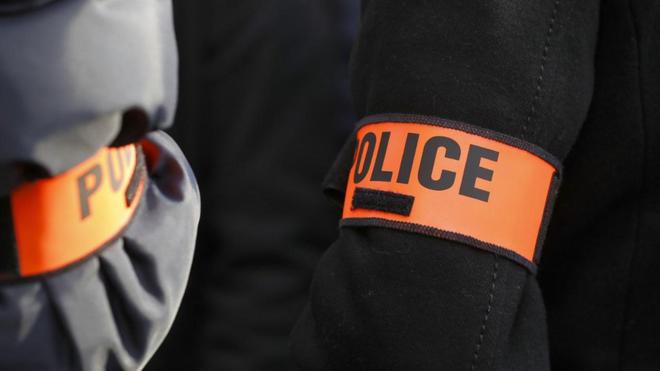 INFO TF1/LCI - Trafic d'armes à feu : deux militaires arrêtés dans un vaste coup de filet