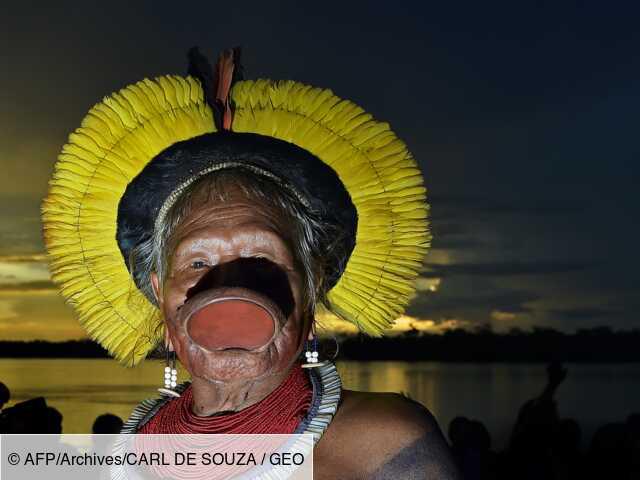 Amazonie: le chef Raoni dénonce Bolsonaro devant la CPI pour "crimes contre l'humanité"