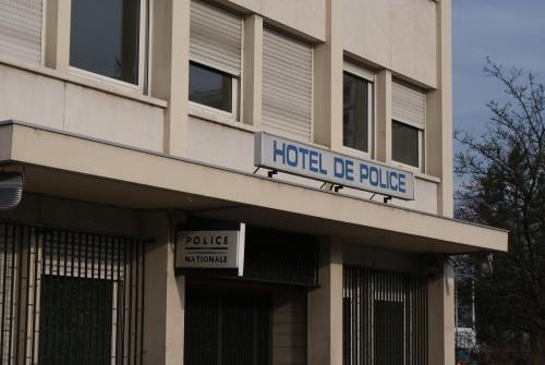 Annecy : ils cachent 200 euros de marchandises volées dans la poussette pour bébé