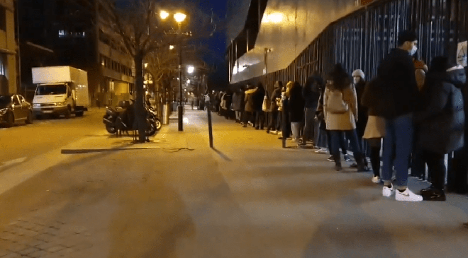 Reconfinement : les étudiants crèvent la dalle et Macron veut récidiver !