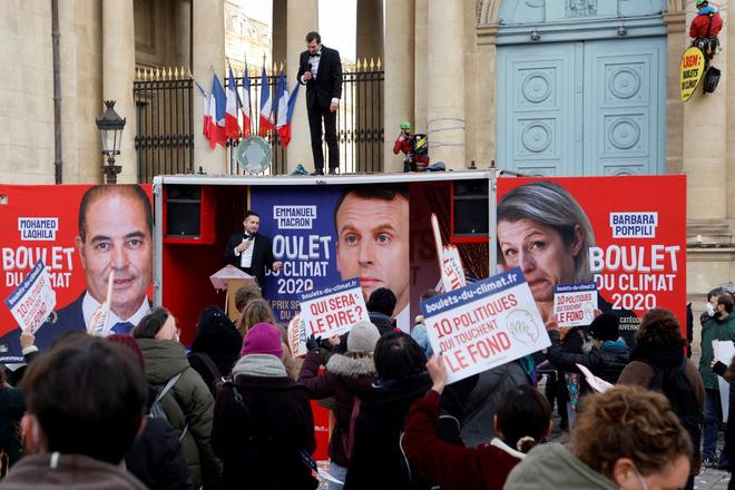 Emmanuel Macron et Barbara Pompili élus «Boulets du climat» par Greenpeace