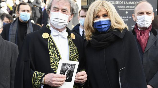 Une cérémonie religieuse en l'honneur de Pierre Cardin s'est tenue à la Madeleine, en présence de Brigitte Macron
