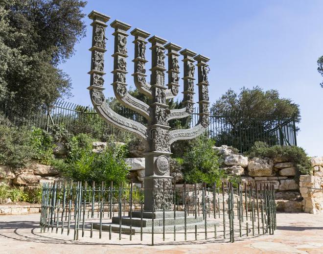 Israël et le Judaisme mondial satisfait. Enfin, Genève aura un mémorial de la Shoah.