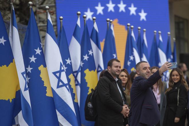 Le Kosovo établit des relations avec Israël, ouvrira son ambassade à Jérusalem