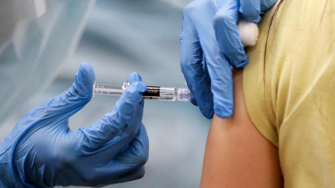 AstraZeneca, Johnson&Johnson, CureVac… quand arriveront ces vaccins en France?