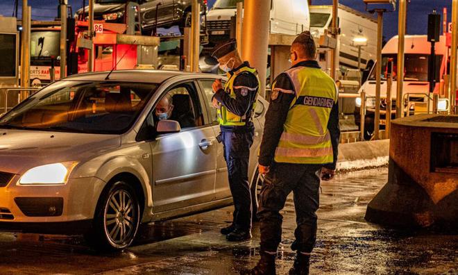 Les gendarmes de l’escadron départemental de sécurité routière de Maine-et-Loire luttent pour la sécurité.