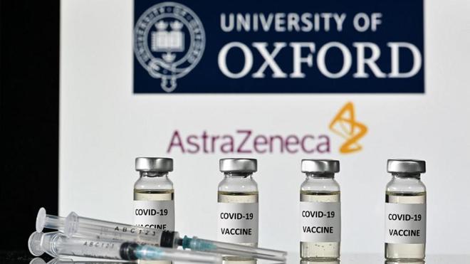 Covid-19 : faute de données, le vaccin d’AstraZeneca pas recommandé aux plus de 65 ans