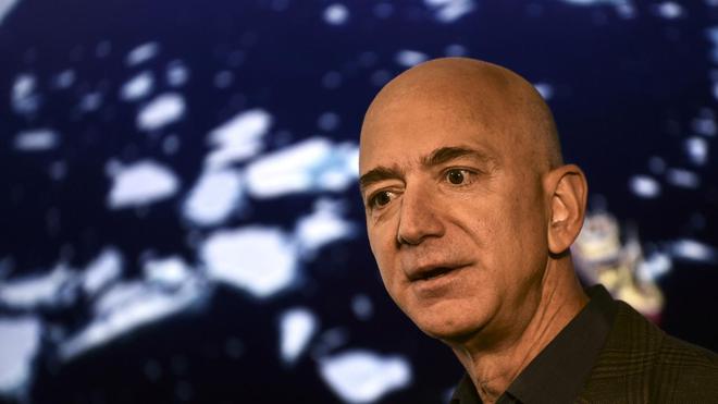 Jeff Bezos, fondateur d’Amazon, quitte son poste de directeur général